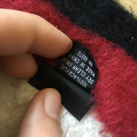 Vertical stripe camel red black & white soft scarf - Picture 8 of 8